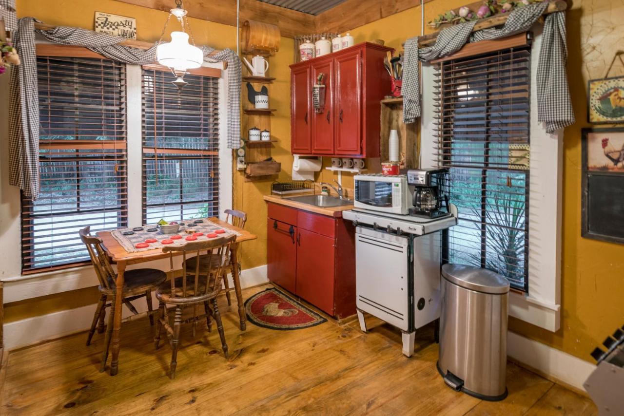 Country Woods Inn Glen Rose Dış mekan fotoğraf