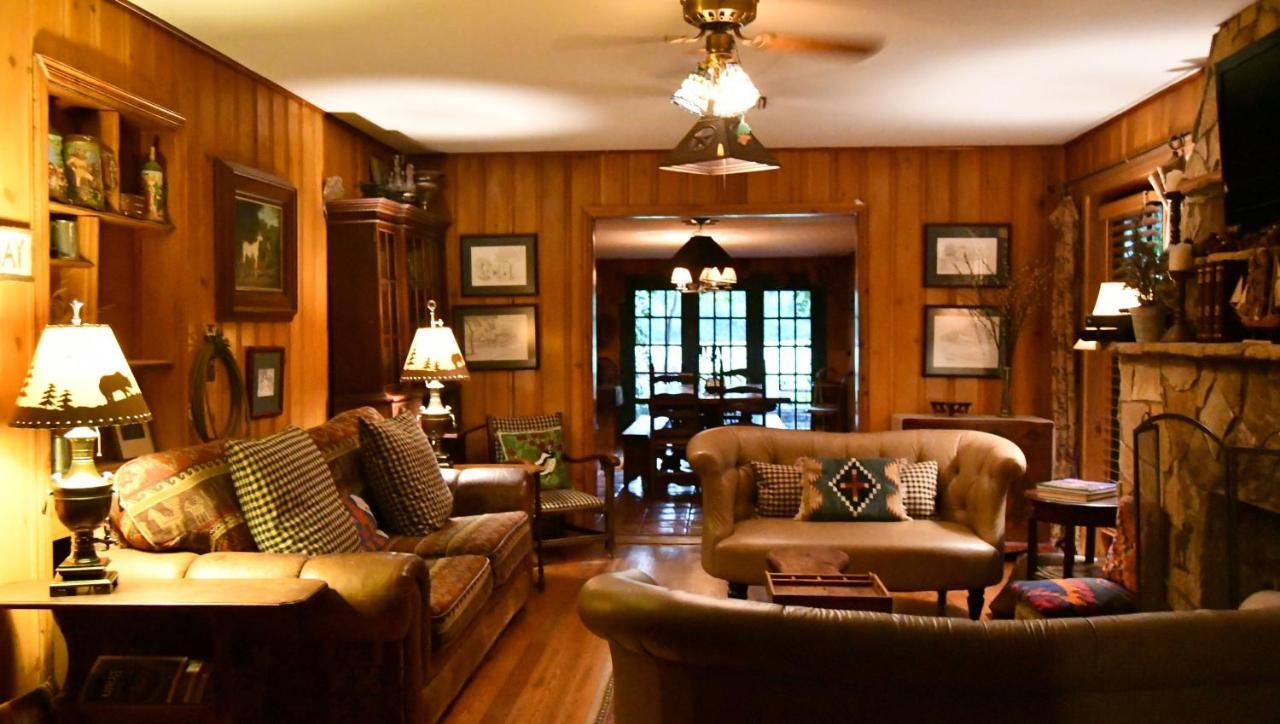 Country Woods Inn Glen Rose Dış mekan fotoğraf