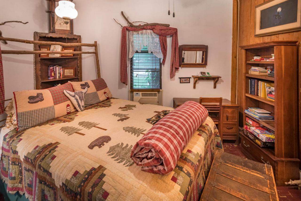 Country Woods Inn Glen Rose Dış mekan fotoğraf